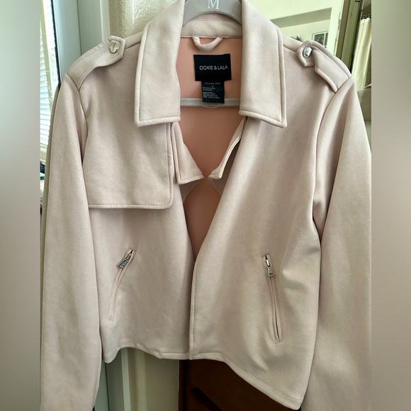 Pink Jacket - Picture 2 of 3